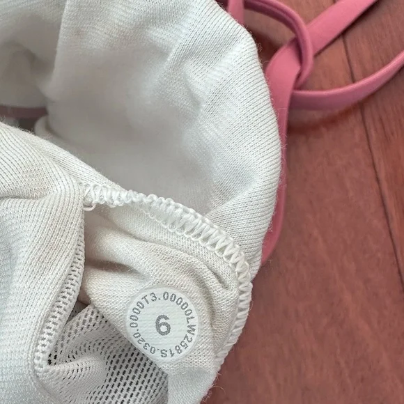 Lululemon bra - Picture 3 of 3